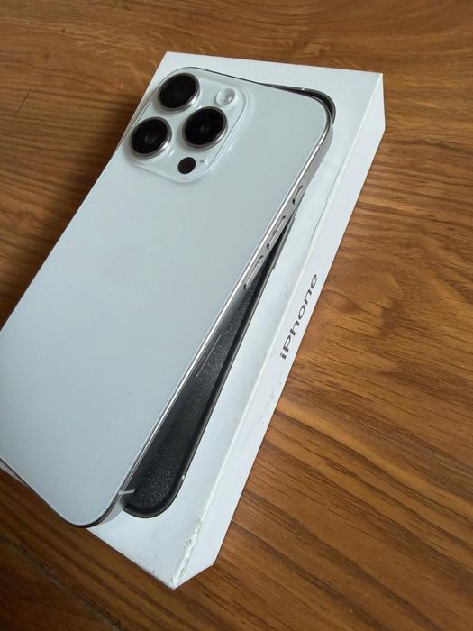 iPhone 15 pro 128gb