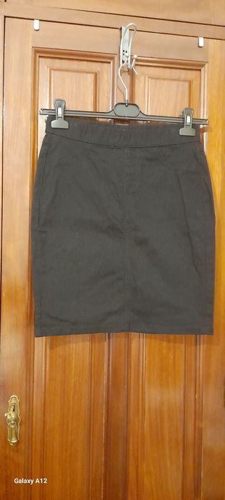 Saia preta elástica