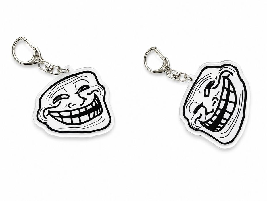 Брелок Trollface акриловий – мем-аксесуар