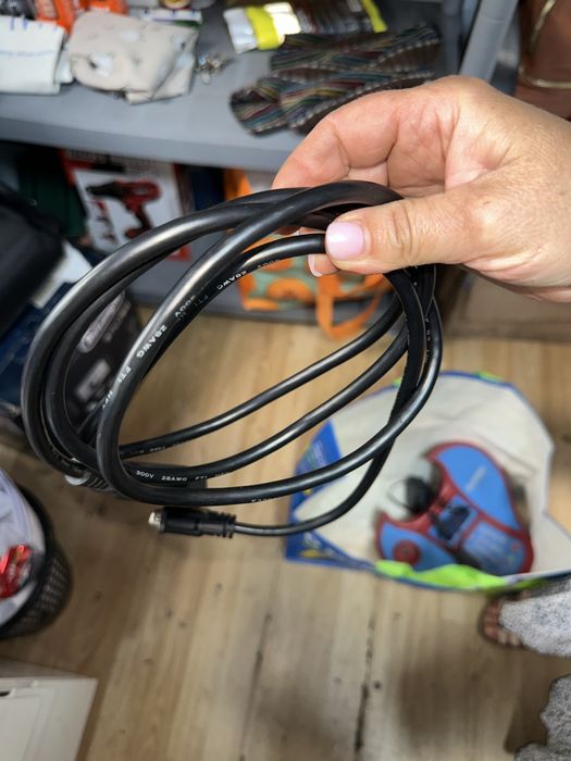 Máquina de programar chaves (vai com o cabo e com a mala)