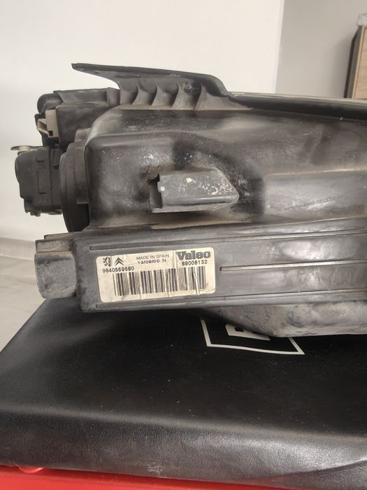 Ótica esquerda Peugeot 206