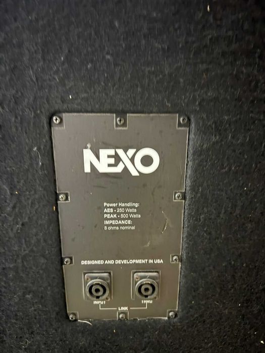 Par de Colunas Profissionais NEXO - 500W Peak - Som Profissional