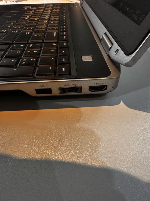 Używany laptop Dell