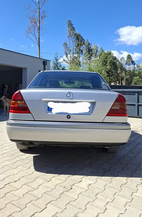 Mercedes-Benz C200