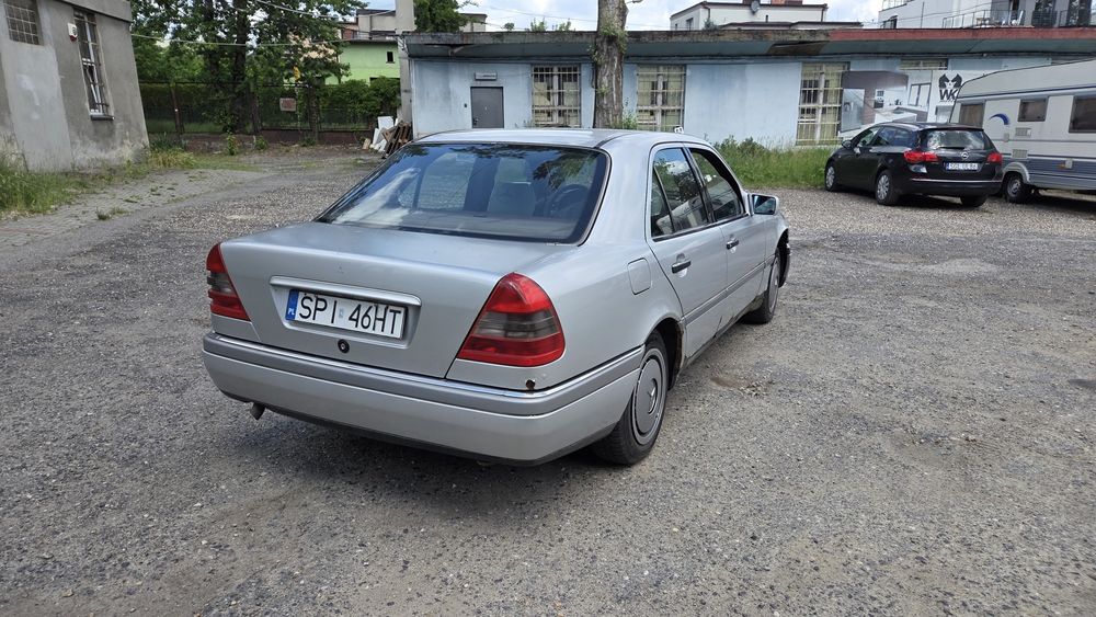Mercedes W202 c200d