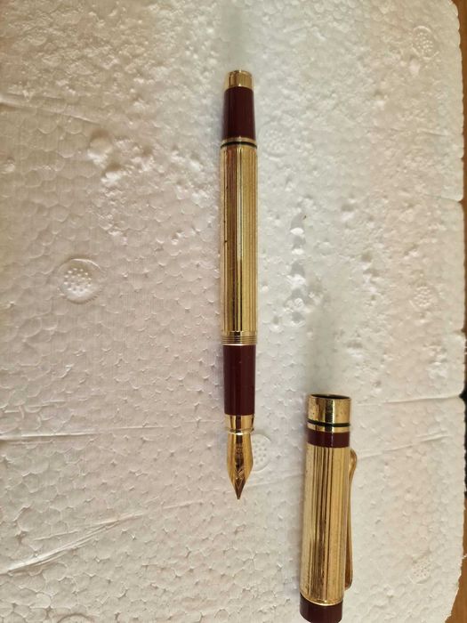 Caneta de Tinta Permanente Hachette — Cristal Swarovski — Aparo Banhado a Ouro 24K — No Estojo Original