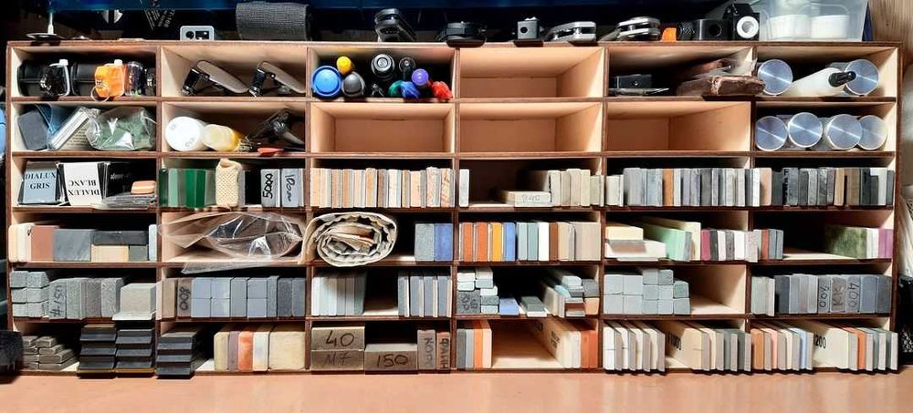 Ручная заточка ножей – кухонных, складных, охотничьих.