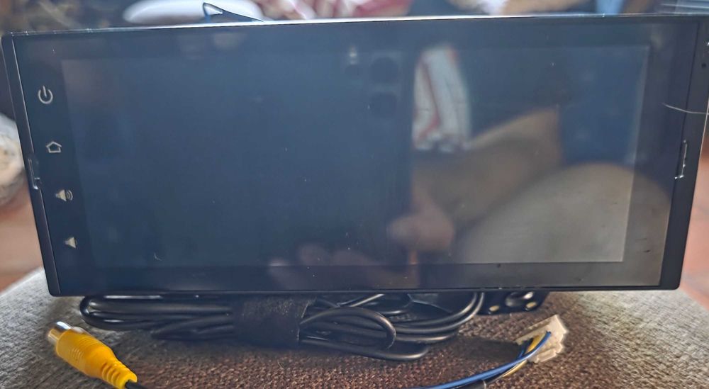 Rádio 1DIN 6.7 Android torne moderno o seu clássico.