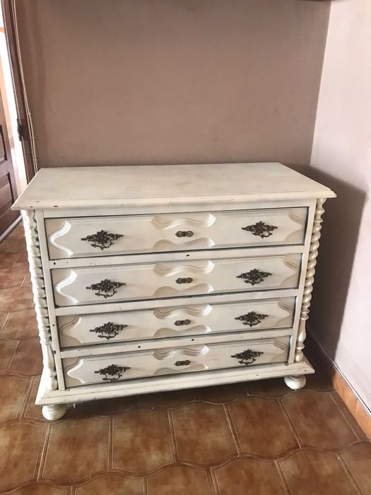 Moveis de quarto  com pedra mármore e toucador