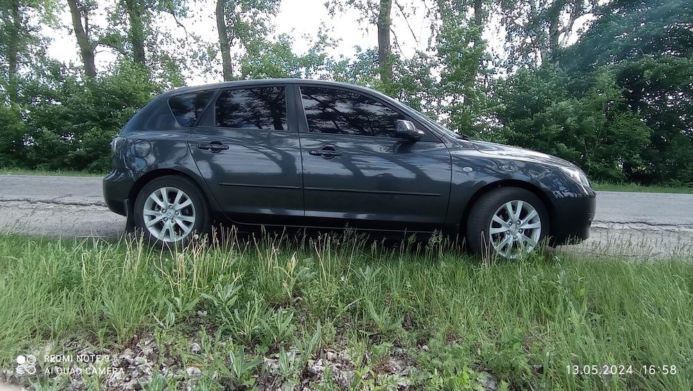 Продам автомобіль мазда 3