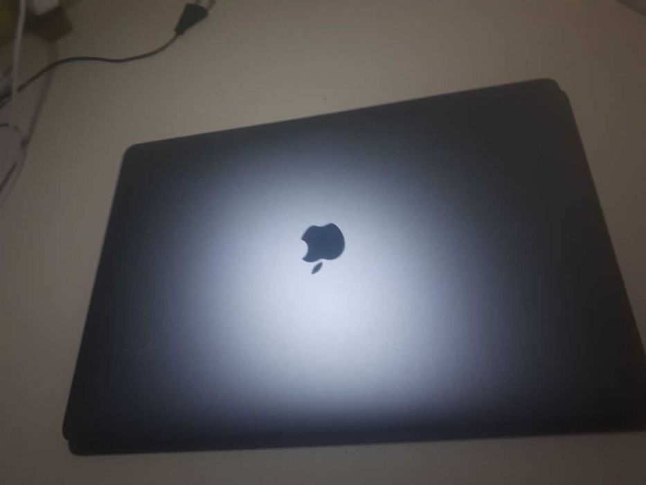 Ноутбук MacBook Pro 2019, I9, 32GB ram, 512 SSD, RX560, бат 345 циклов