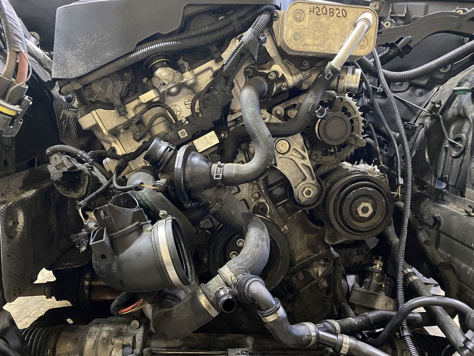 Продам двигун бмв н20в20  повний привід 2.0бензин