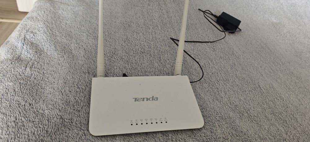 Роутер маршрутизатор Tenda F300