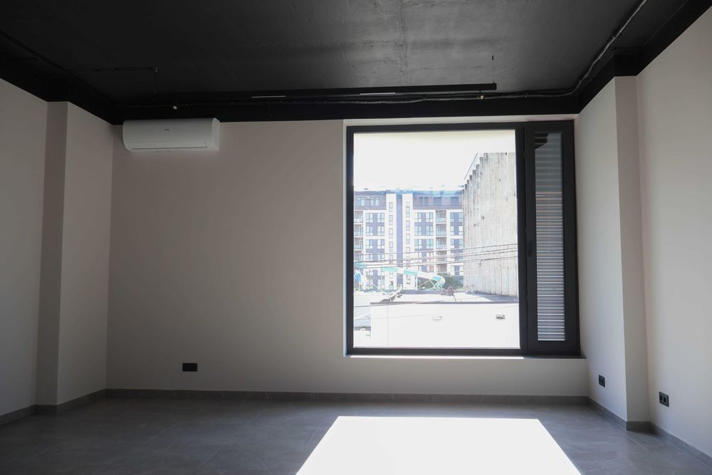 Оренда офісу 34,04 м² у бізнес-центрі UBC, Ужгород | 2 поверх – BC 212