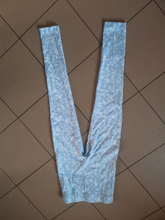 Spodnie materiałowe rurki jegginsy dopasowane gumka w pasie wysoki sta