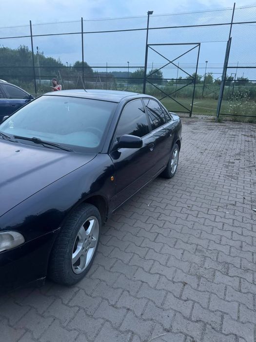 Audi   A4     B5