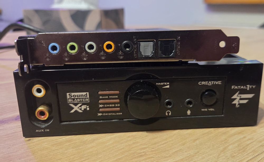 Karta dźwiękowa Creative Sound Blaster X-Fi Titanium Fatal1ty SB0880 + Panel SB1110 pci-e pci express