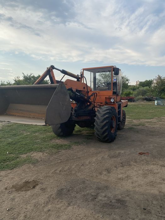 Продам чехословацкий погрузчик un 053