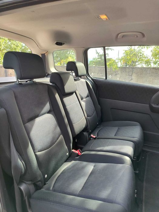Mazda 5 usada com avaria no motor