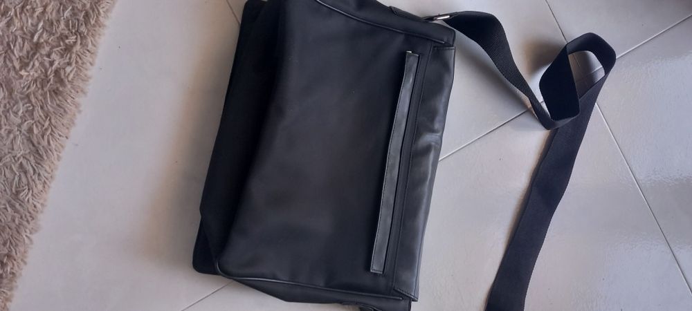 Pasta tiracolo preta