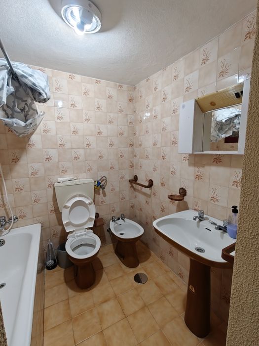 Quarto em Troviscal, AVEIRO DISTRITO