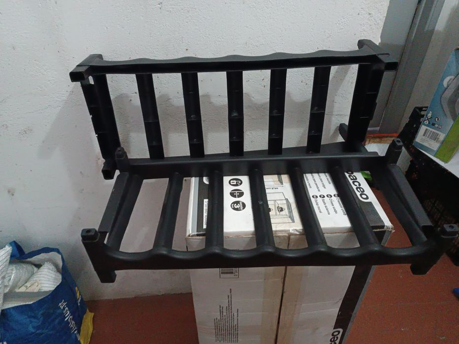 2 Suportes para garrafas