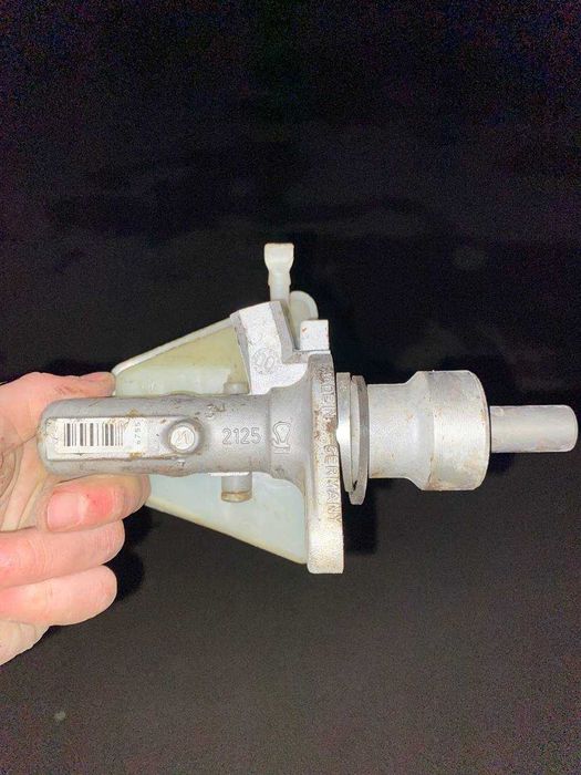 Вакумний підсилювач гальм+ бачок Мерседес w210 Вакумник