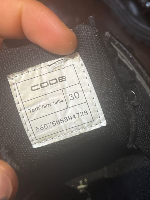 Bota criança utilizada uma vez