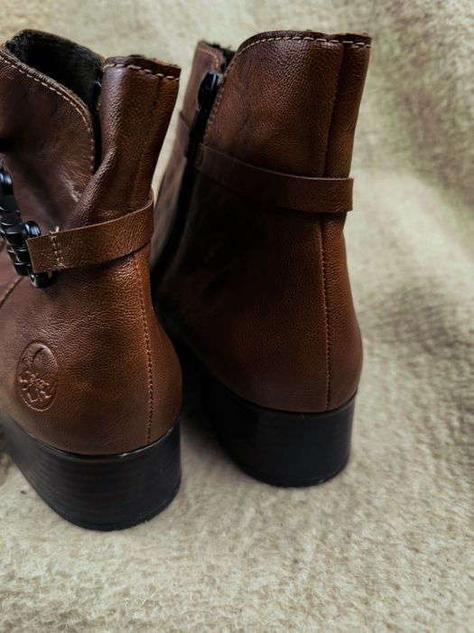 Brązowe buty za kostkę rieker 42