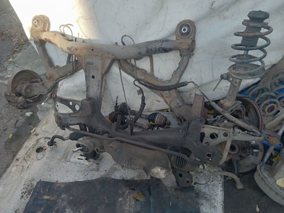 Подвеска,подрамник на Volkswagen Sharan