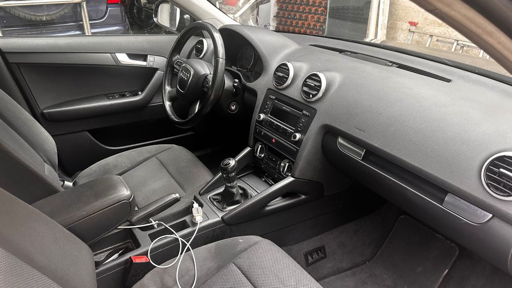 Audi A3 sportback 1.6 tdi attraction