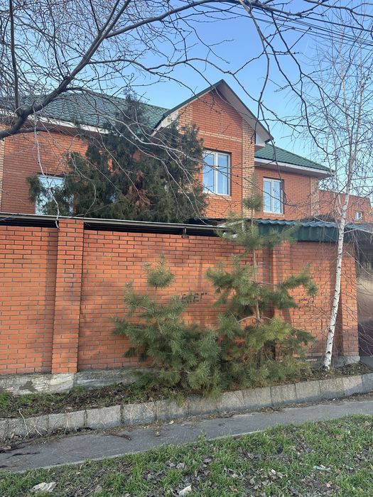 Продам Фасадный Дом на 10 Фонтана