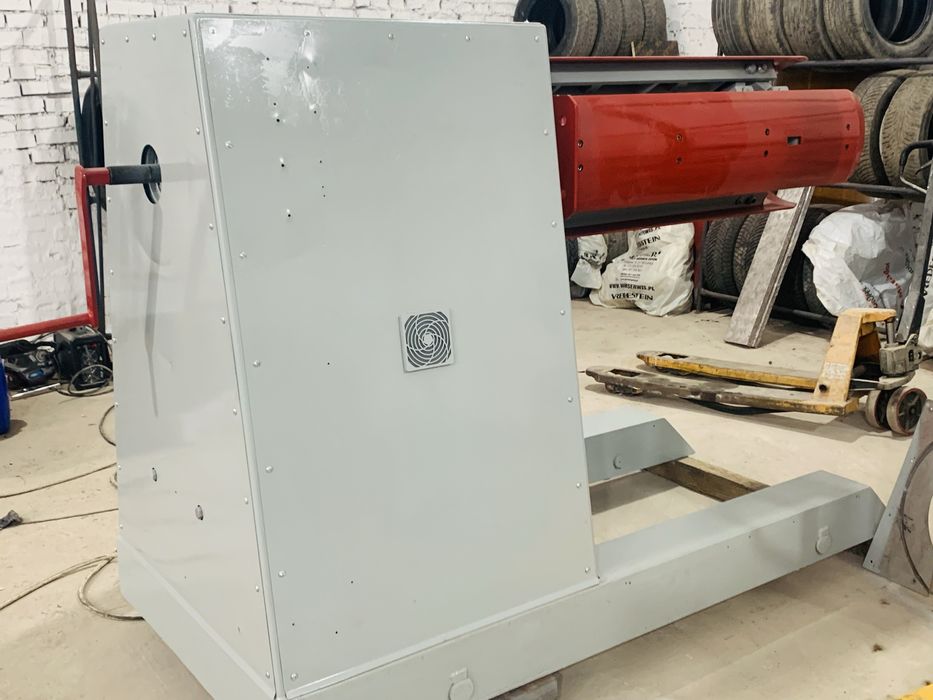 Розмотувач ( Бухторозмотувач) рулонного металу до 8 тон