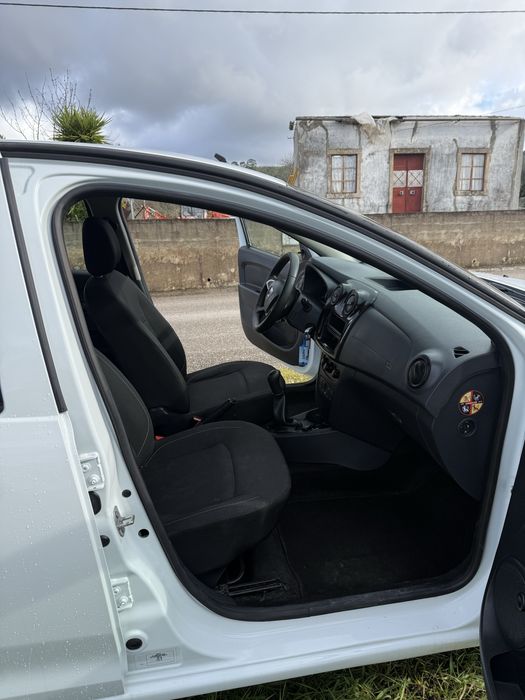 Dacia Sandero - Ótimo estado