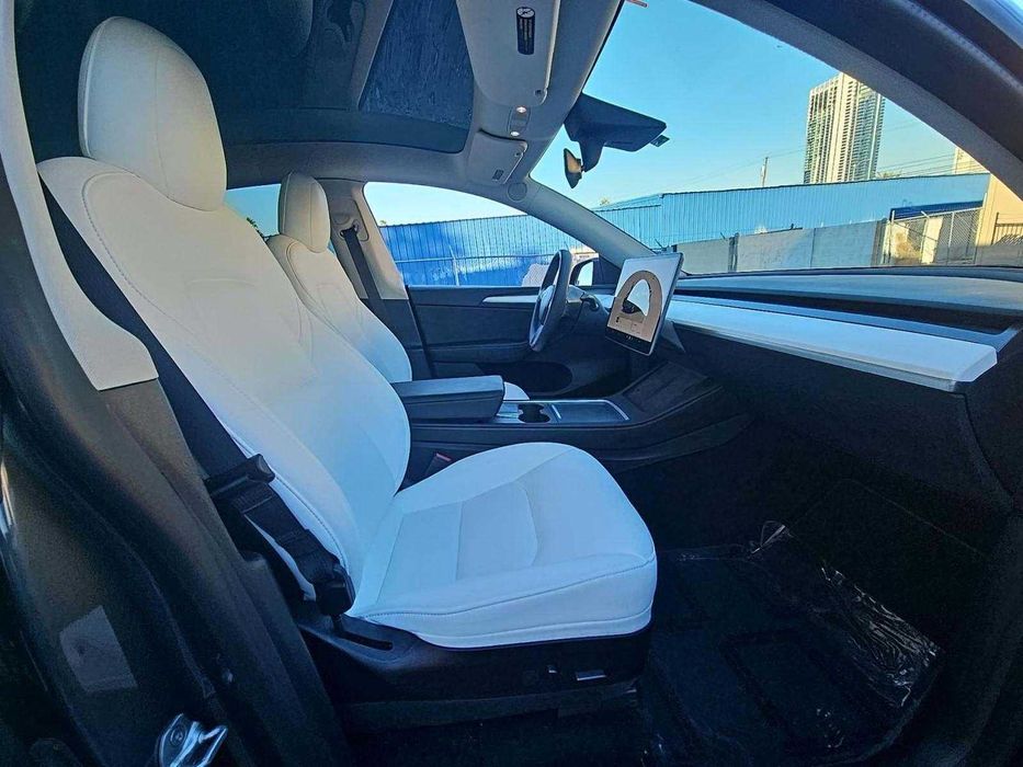 Tesla Model Y Long Range Dual Motor 2023