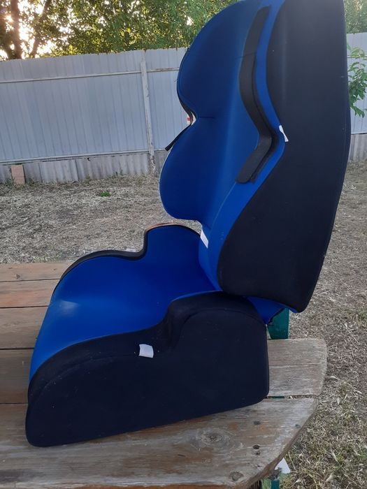 Дитячі авто крісла б/у в хорошому стані