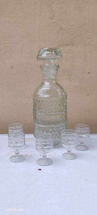 Продам графин. Рюмкт