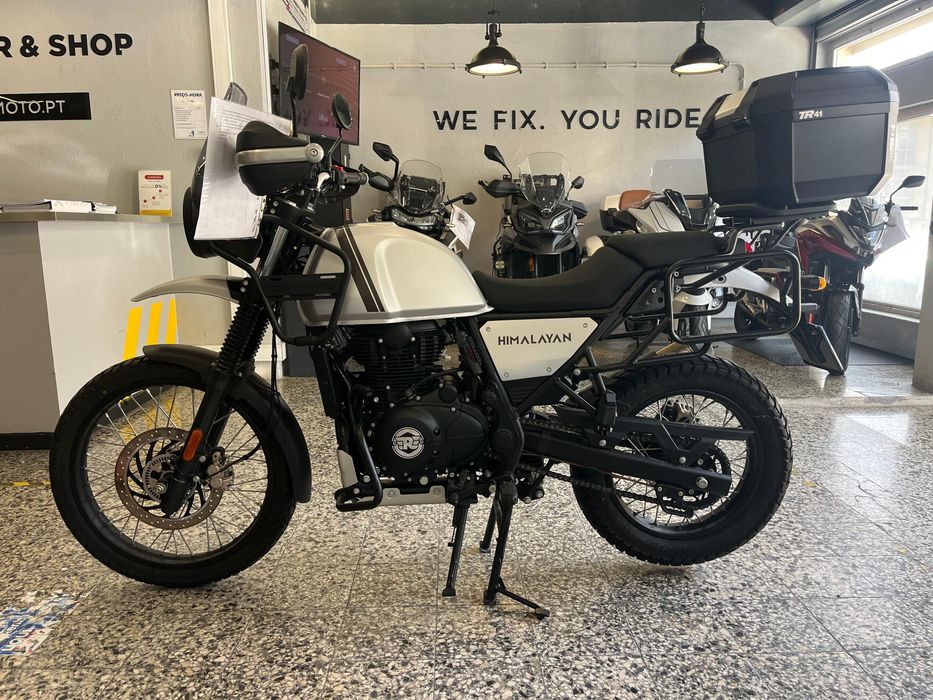 Royal Enfield Himalayan 411  de 2023 em estado "Novo" (738 Kms)