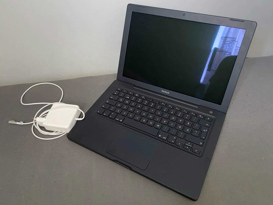 Sprawny Rzadki Vintage MacBook 13 cali z 2008 Roku