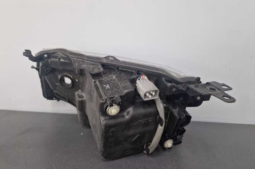 Suzuki Ignis 16 r.- Lampa Przód Prawa Full Led