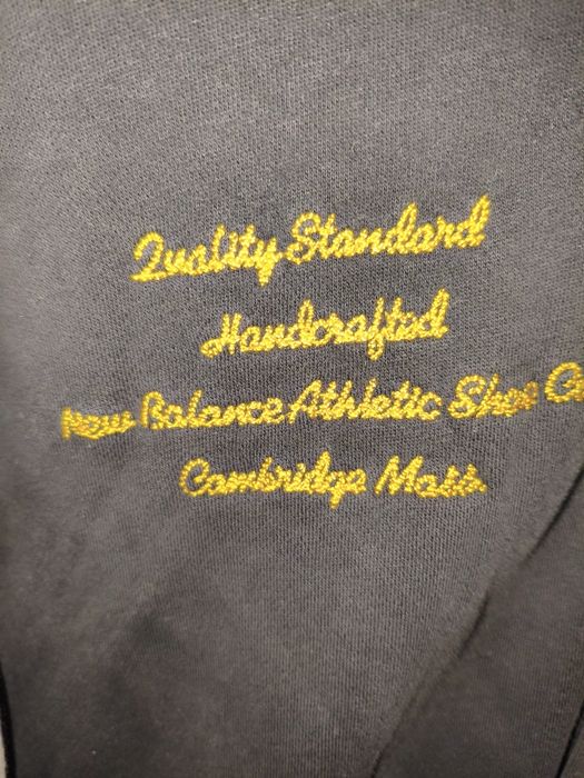 Бомбер New Balance