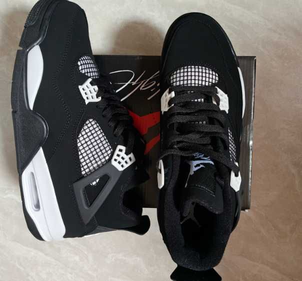Jordan 4 Retro White Thunder Rozmiar 46
