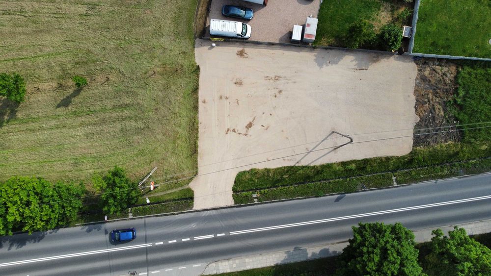Atrakcyjny teren do wynajęcia w Żarkach idealna lokalizacja przy DW780