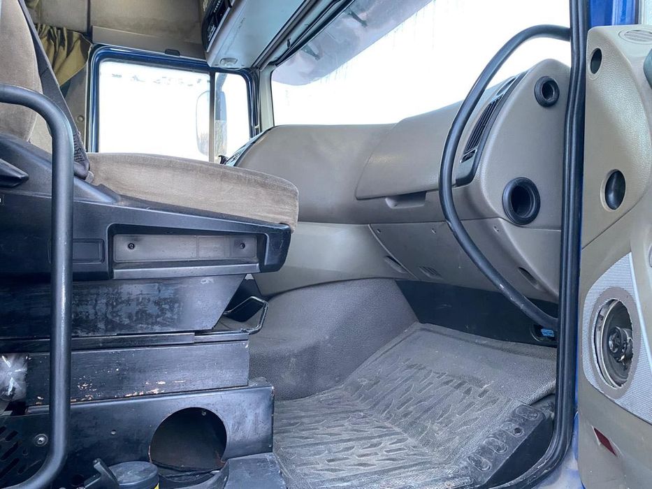 Авто DAF XF 105460 -2008   грузовой контейнеровоз - зерновоз
