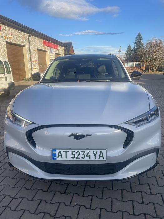 Ford mustang mach-е premium