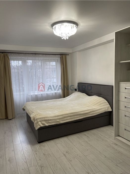 Квартира з капітальним ремонтом у центрі (Є ВІДНОВЛЕННЯ )