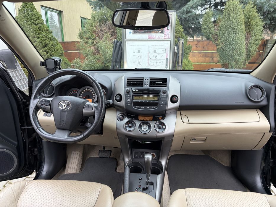 Toyota RAV 4 benzyna