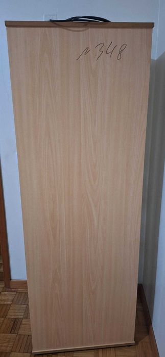 Vitrine em Madeira e Vidro com Iluminação – Como Nova