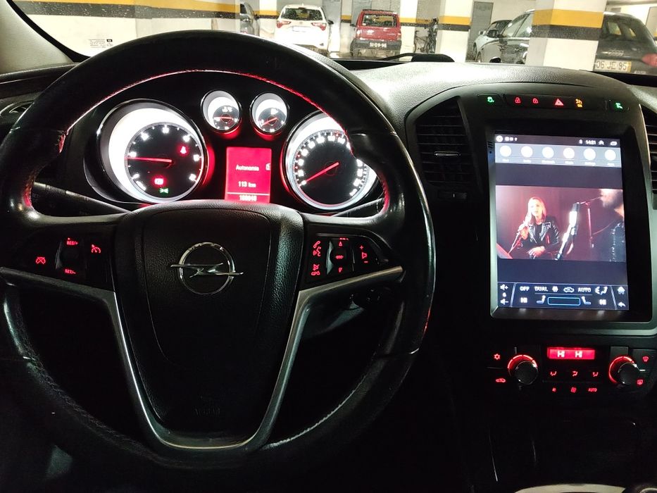 Opel Insignia Sports Tourer Prata