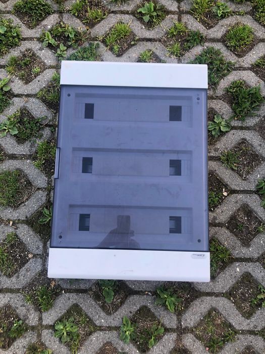 Rozdzielnica natynkowa